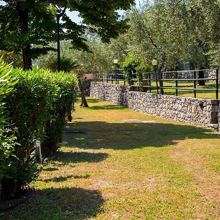Camping Park Garda Limone sul Garda Exteriör bild