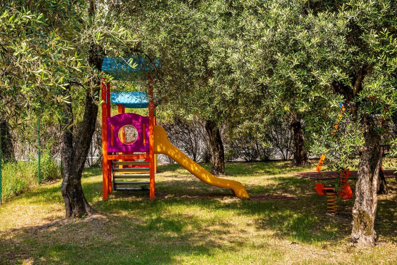 Camping Park Garda Limone sul Garda Exteriör bild