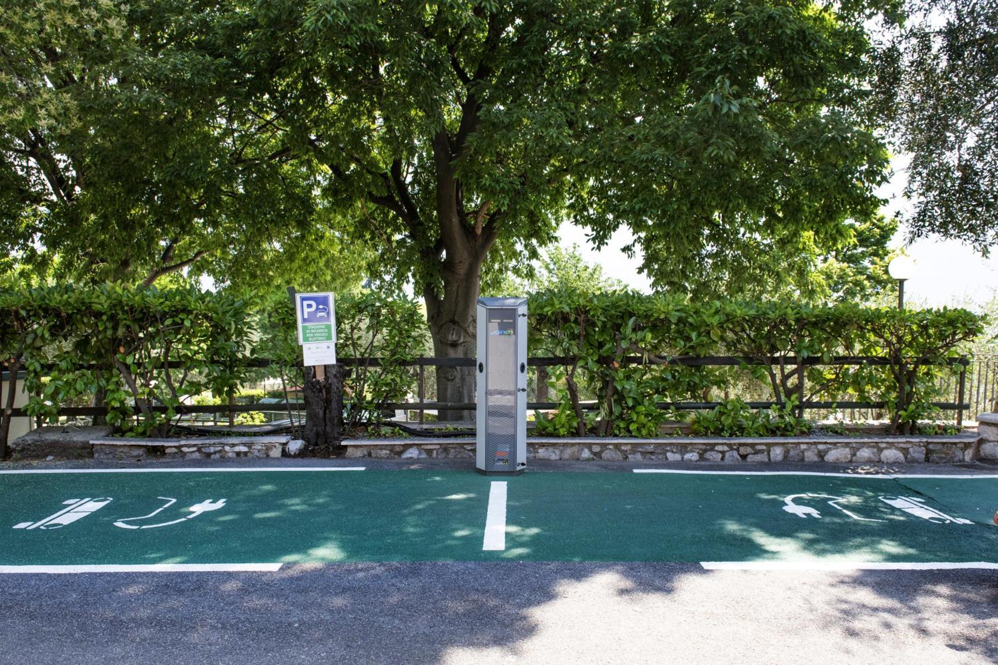 Camping Park Garda Limone sul Garda Exteriör bild