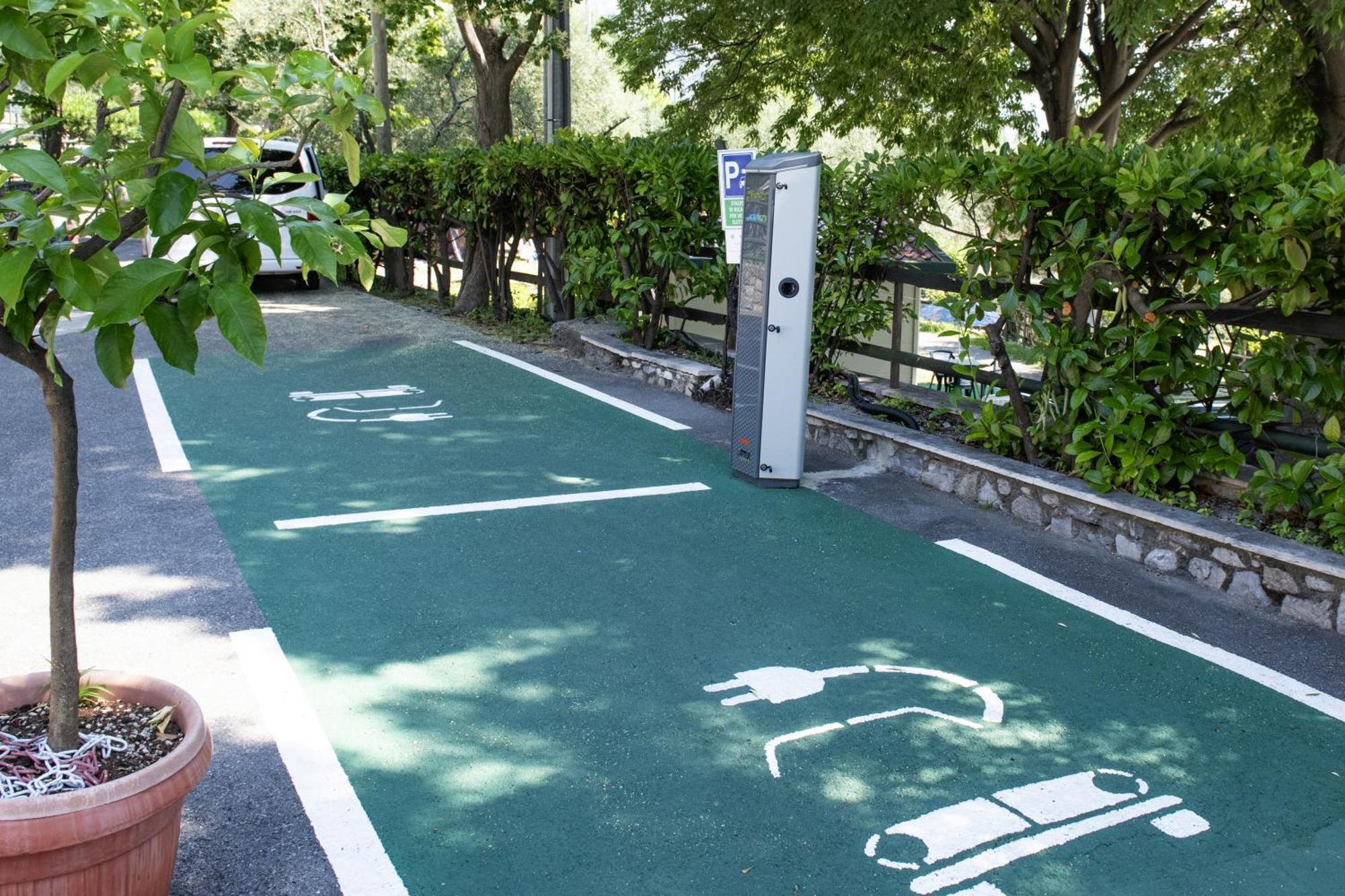 Camping Park Garda Limone sul Garda Exteriör bild
