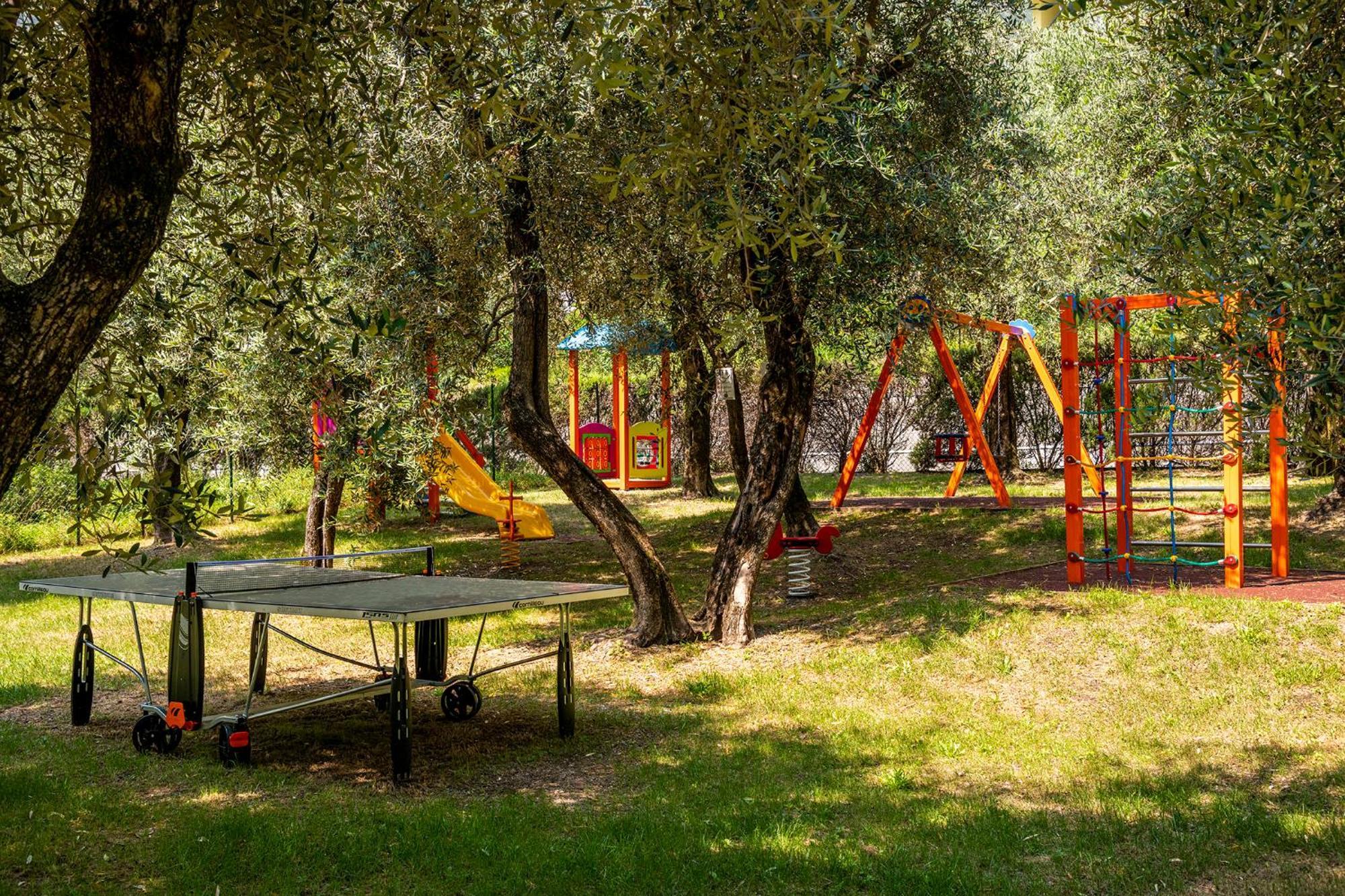 Camping Park Garda Limone sul Garda Exteriör bild