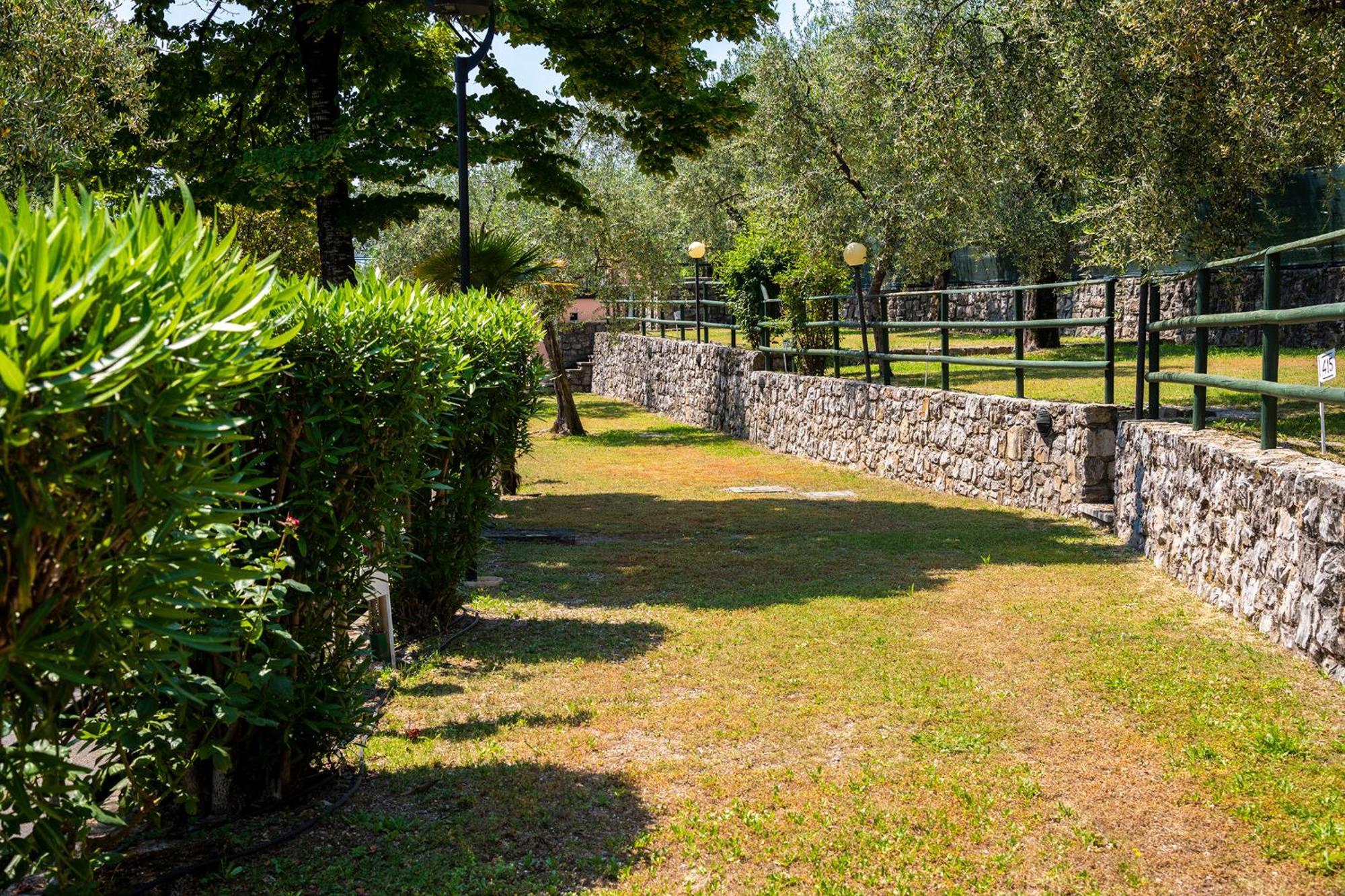 Camping Park Garda Limone sul Garda Exteriör bild