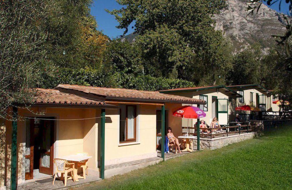 Camping Park Garda Limone sul Garda Exteriör bild