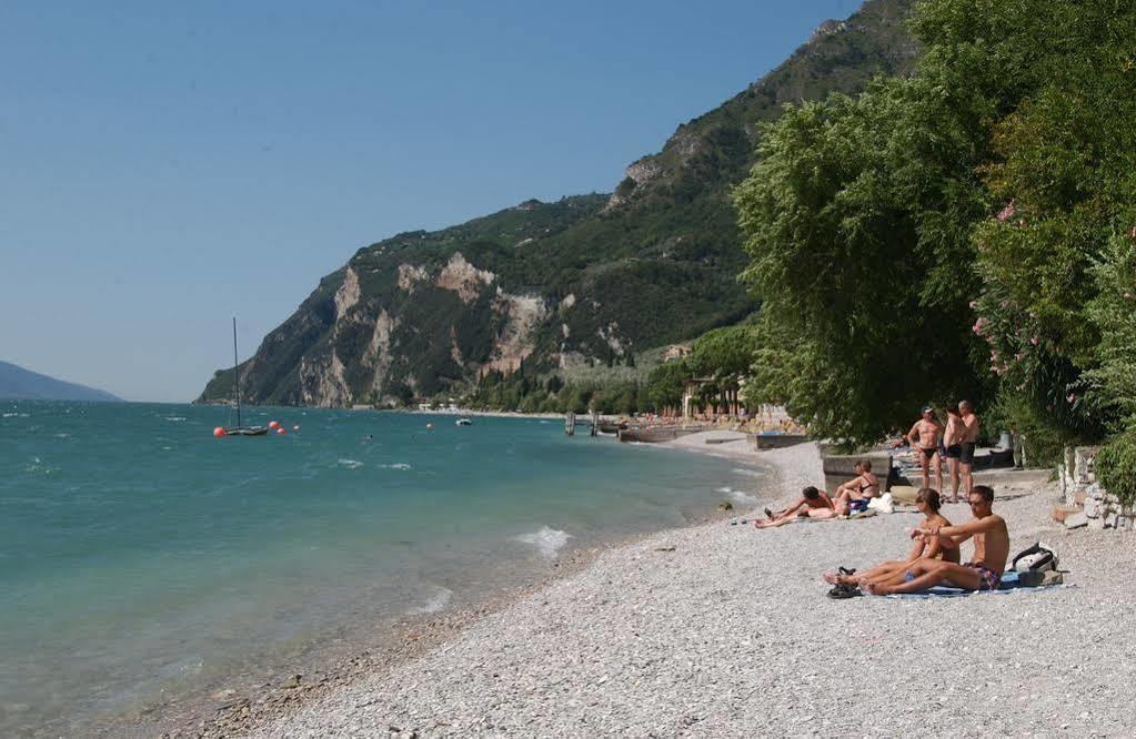 Camping Park Garda Limone sul Garda Exteriör bild